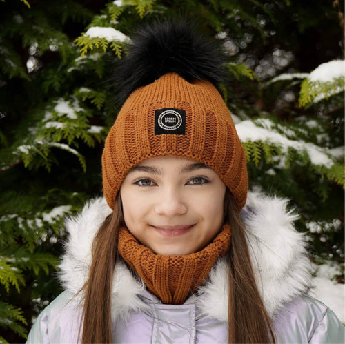 Meisjes winter set, zwart, met garen pompon, Hendi
