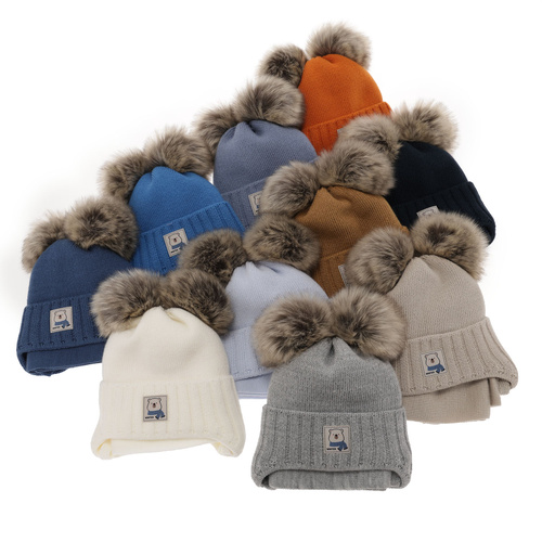 Ensemble d'hiver garçon: bonnet et écharpe, gris, avec deux pompons, avec liens, Jewel