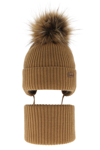 Ensemble d'hiver garçon: bonnet et snood, camel, avec liens, avec pompon, Bergo