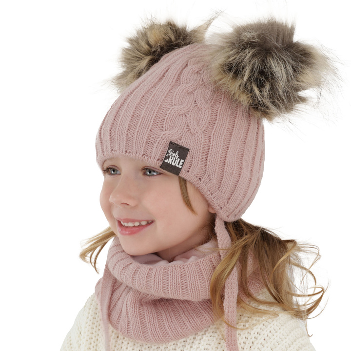 Meisjes winter set muts en buissjaal, roze, met twee pompons, met bindkoorden, Marlen