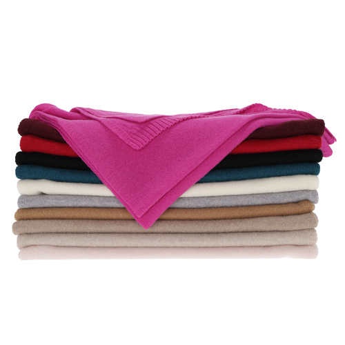 Dames wintersjaal, rood, wełna merino z kaszmirem, Irenia