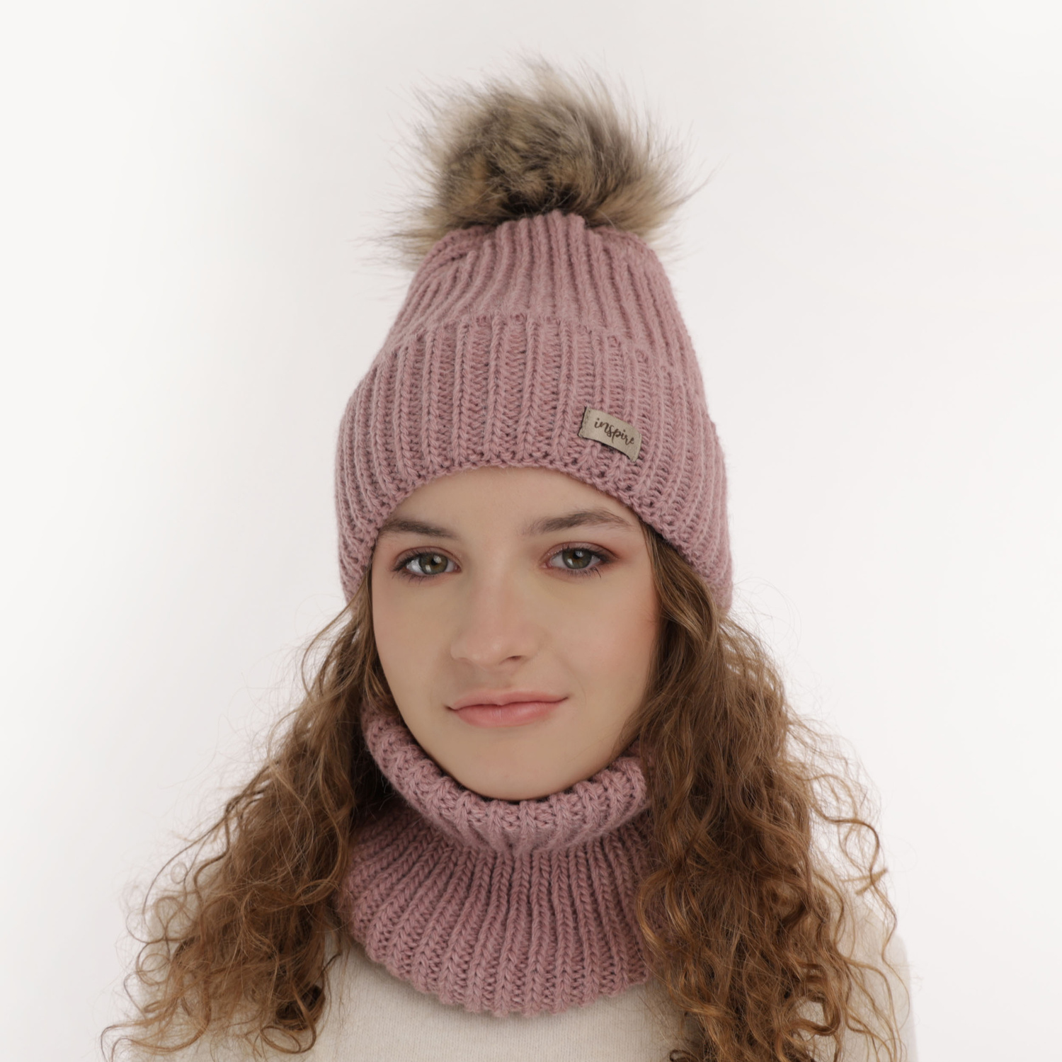 Ensemble d'hiver fille: bonnet et snood, noir, avec pompon, Willow