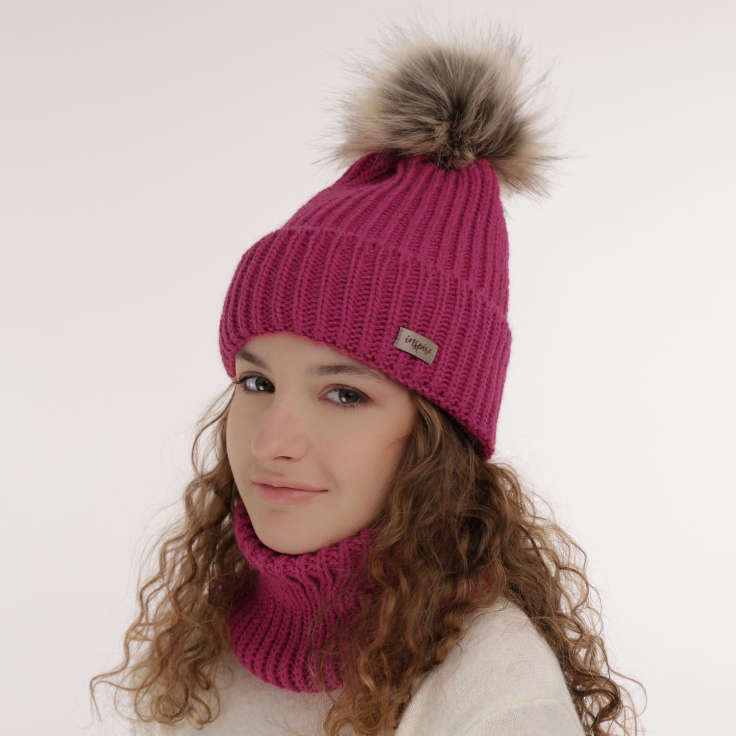 Ensemble d'hiver fille: bonnet et snood, beige, avec pompon, Willow