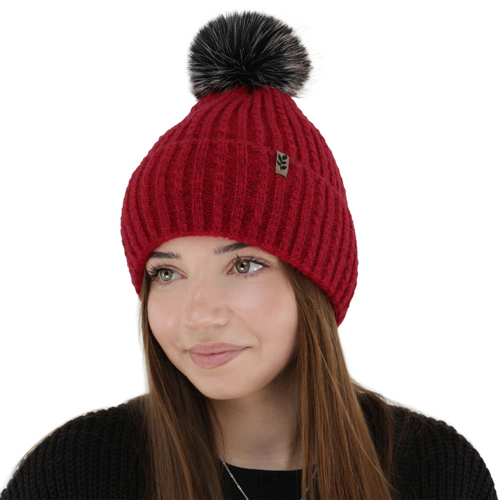 Dames wintermuts, rood, met pompon, Calista