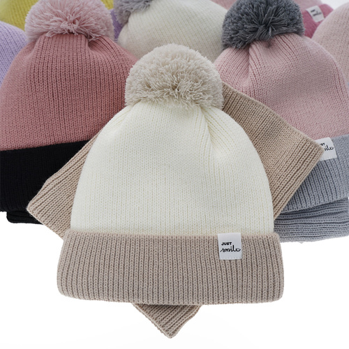 Meisjes winter set muts en buissjaal, roze, met garen pompon, Rosalin