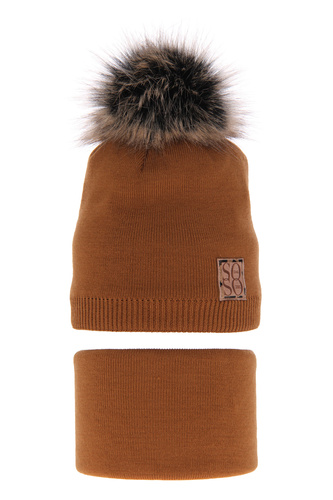 Meisjes winter set muts en buissjaal, camel, met garen pompon, Apolinka