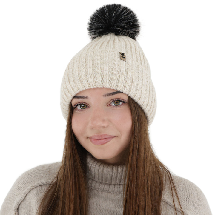 Dames wintermuts, lichtbeige, met pompon, Calista