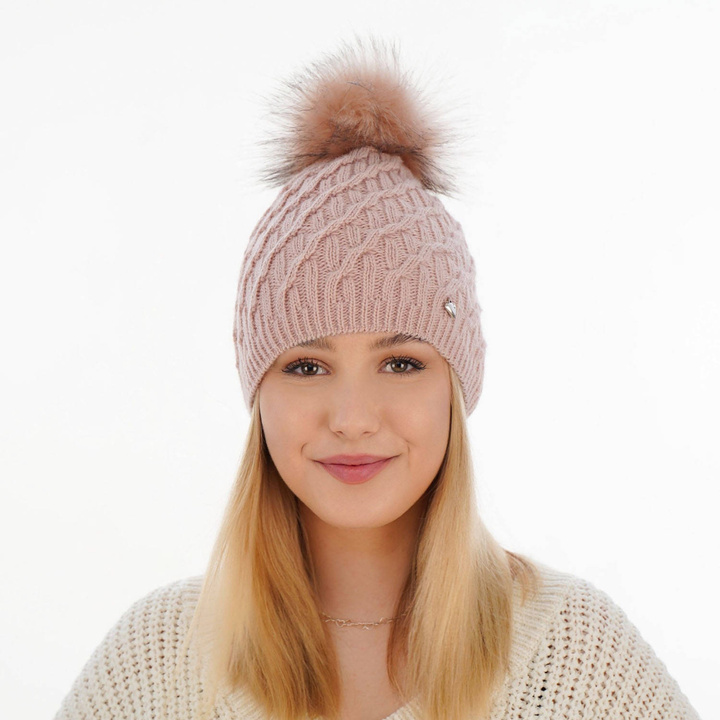 Dames wintermuts, roze, met garen pompon, Kaskada