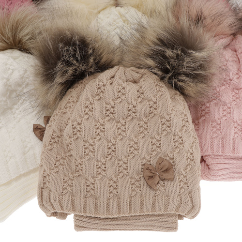 Ensemble d'hiver fille: bonnet et snood, beige, avec deux pompons, avec liens, Bettina