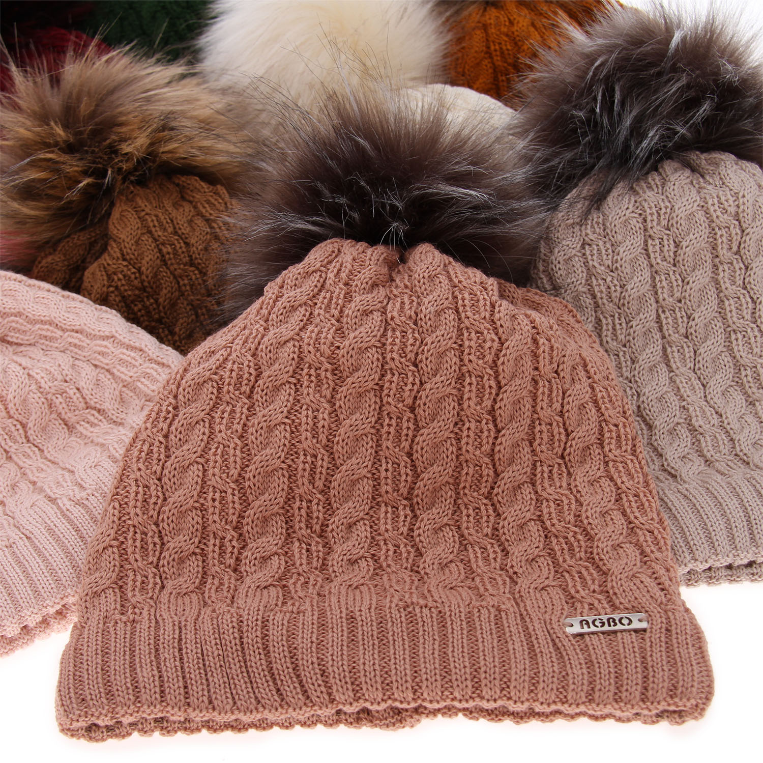 Dames wintermuts, roze, met garen pompon, met merinowol, Satina