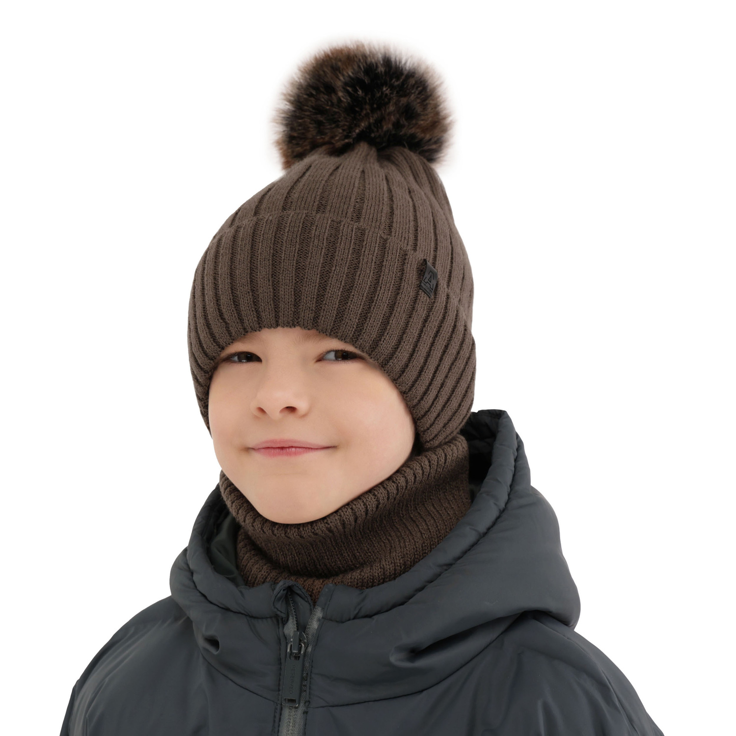 Ensemble d'hiver garçon: bonnet et snood, noir, avec pompon, Relax