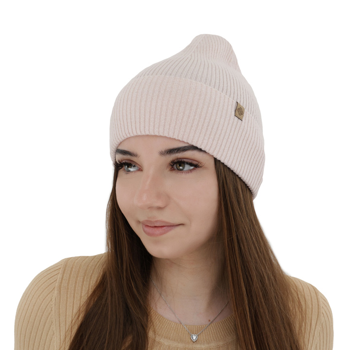 Dames herfst, winter muts, lichtroze, met merinowol, Alineta